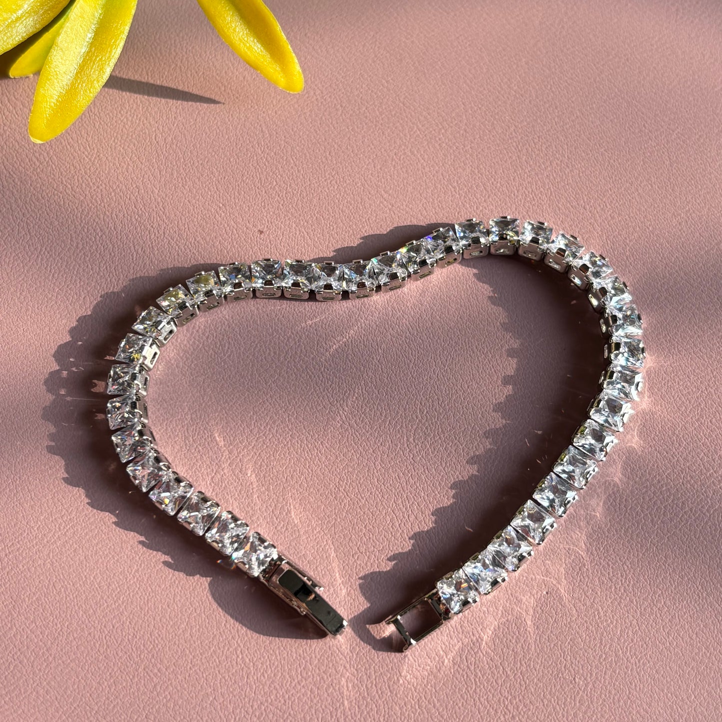 Tennis Bracelet – Effortless Elegance in Every Sparkle