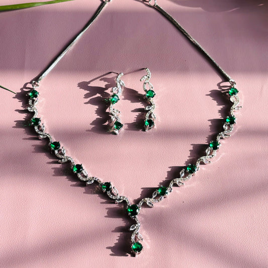 Leaf Light AD Necklace