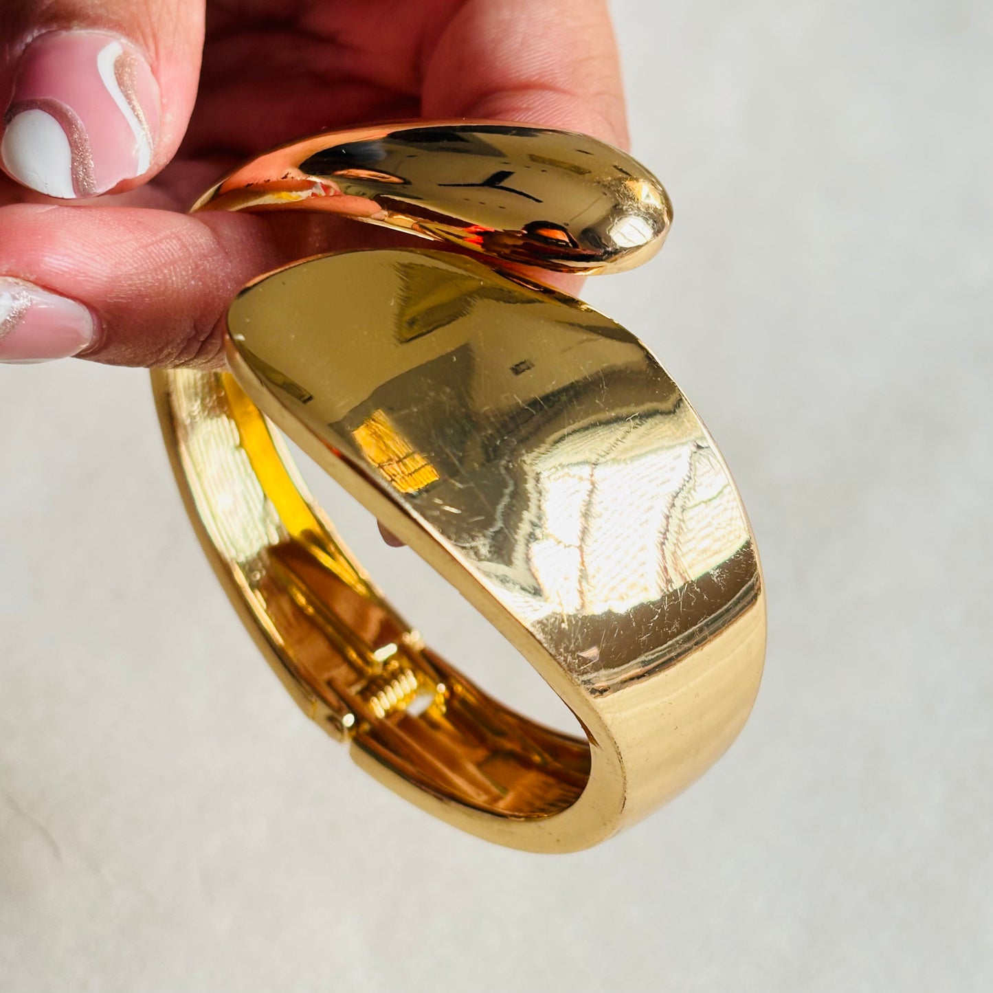 Noor Curve Cuff
